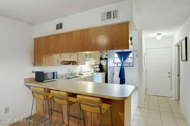 2 bedroom Townhouse at 11535 Dunes Way Drive, Dunes Townhomes, Jacksonville — photo 3
