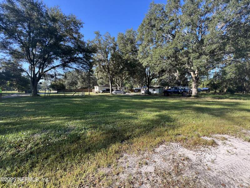 2 bedroom Manufactured Home at 205 Gas Pipeline Road, Metes & Bounds, Palatka — photo 4