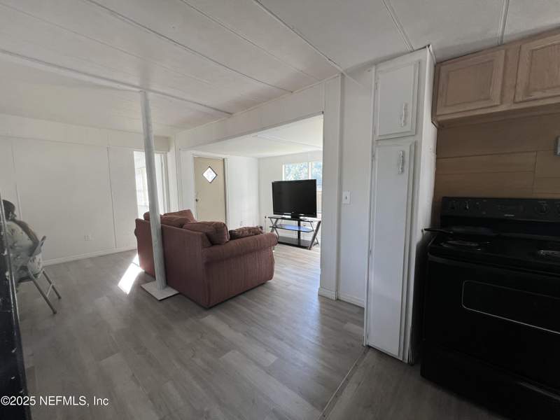2 bedroom Manufactured Home at 205 Gas Pipeline Road, Metes & Bounds, Palatka — photo 5