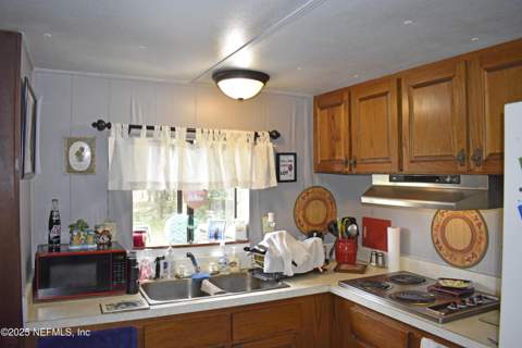 148 Swan Lake Drive, Melrose FL - photo 13 of 30