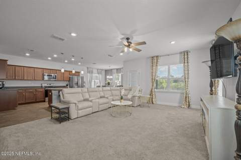 9961 Redfish Marsh Circle, Jacksonville FL - photo 9 of 36