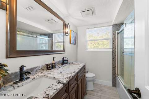 3956 Tara Hall Drive, Jacksonville FL - photo 19 of 41