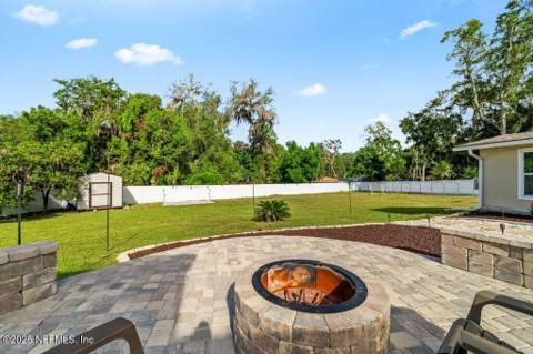 3956 Tara Hall Drive, Jacksonville FL - photo 7 of 41