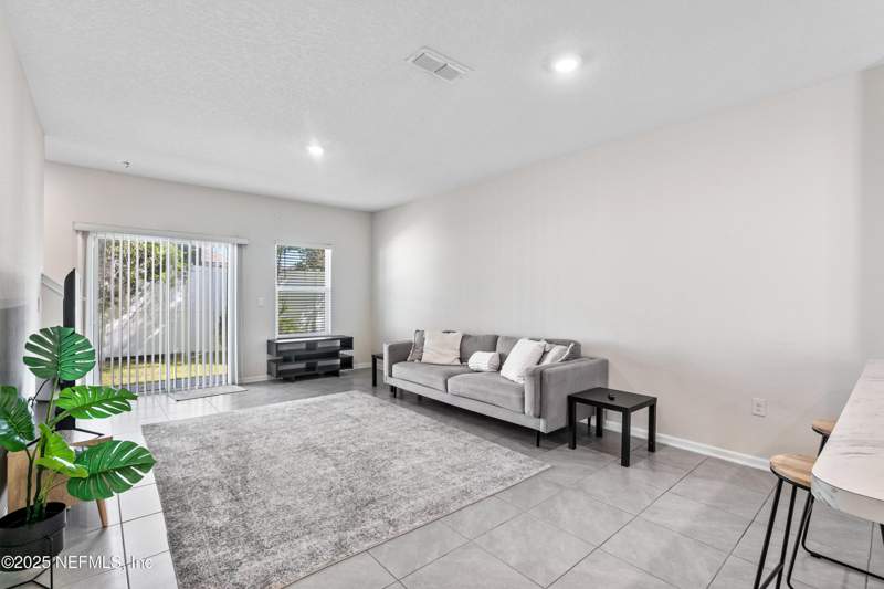 2 bedroom Townhouse at 899 Observatory Parkway, Capitol Park East, Jacksonville — photo 3