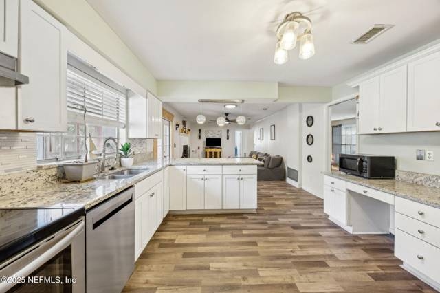 6305 WUTHERING HEIGHTS Road home for sale in Seabrook Manor