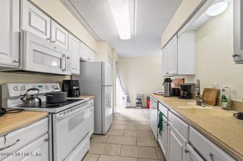 3401 Townsend Boulevard #408, Jacksonville FL - photo 8 of 22