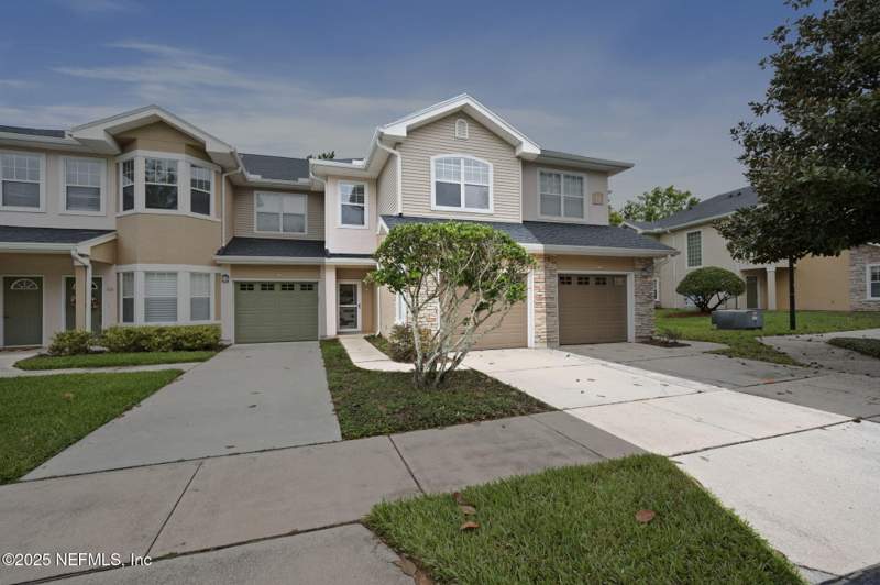 3 bedroom Condominium at 3750 Silver Bluff Boulevard #807, The Cottages At Oakleaf, Orange Park — photo 3