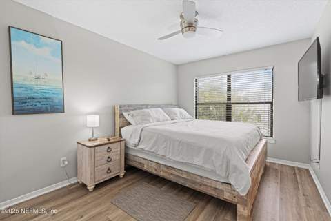 221 6th Avenue #E, Jacksonville Beach FL - photo 14 of 28