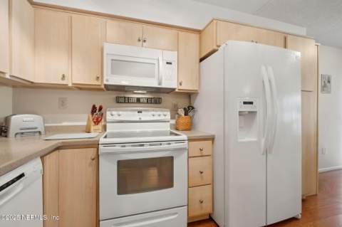 210 River Bend Place #B, Welaka FL - photo 14 of 41