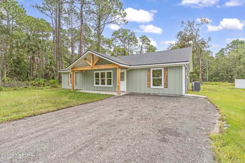 3 bedroom Single Family Residence at 105 SE 3rd Street, Paradise Lakes, Georgetown — photo 1