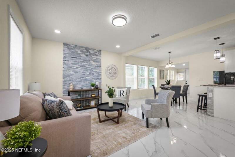 3 bedroom Single Family Residence at 1134 Bunker Hill Boulevard, Lake Forest, Jacksonville — photo 4