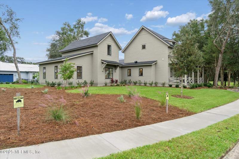 3 bedroom Single Family Residence at 28167 Grandview Manor, Watermans Bluff, Yulee — photo 2