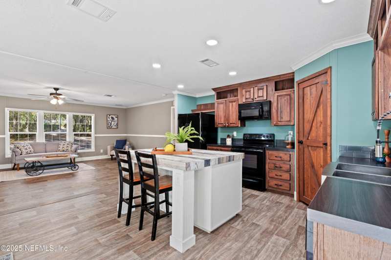 4 bedroom Mobile Home at 4441 Station Free Way, Keystone, Keystone Heights — photo 1
