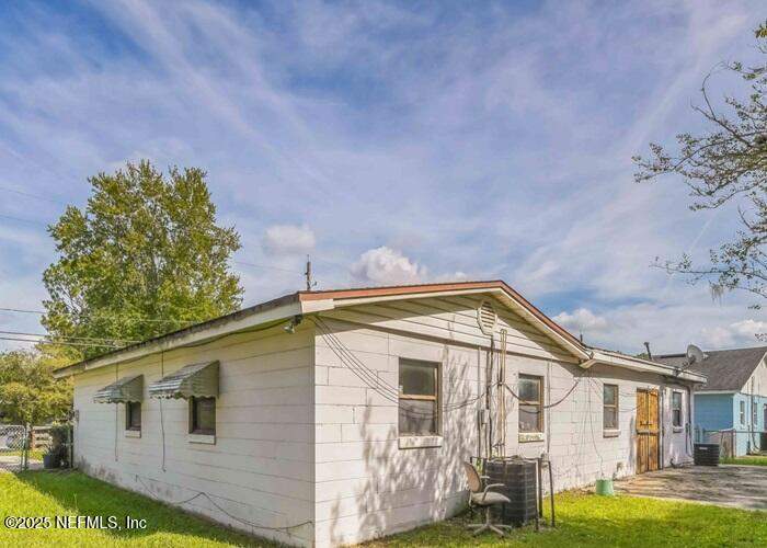 3 bedroom Single Family Residence at 9606 Devonshire Boulevard, Sherwood Forest, Jacksonville — photo 4
