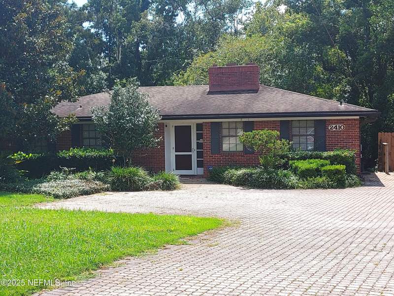 4 bedroom Single Family Residence at 2410 Cedar Shores Circle, Cedar Shores, Jacksonville — photo 3