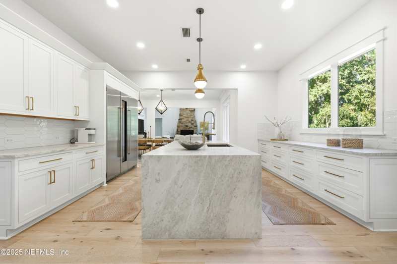 6 bedroom Single Family Residence at 140 N Roscoe Boulevard, Palm Valley Gardens, Ponte Vedra Beach — photo 1