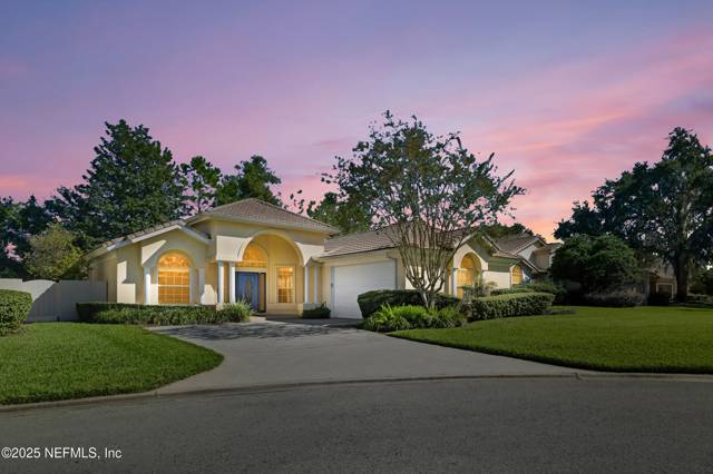 8423 MIZNER Circle