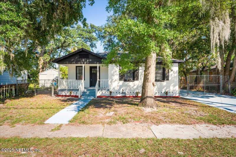 3 bedroom Single Family Residence at 8135 Paul Jones Drive, Lake Forest, Jacksonville — photo 1