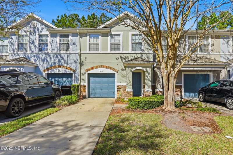 2 bedroom Townhouse at 5835 Parkstone Crossing Drive, Stonefield At Bartram Par, Jacksonville — photo 1