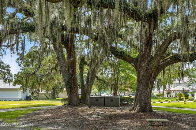Olde Oaks