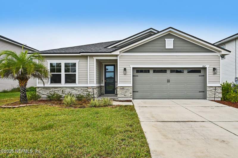4 bedroom Single Family Residence at 1847 Amberly Drive, Greyhawk, Middleburg — photo 2