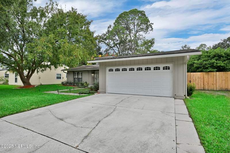 3 bedroom Single Family Residence at 3443 Maiden Voyage Circle, Anchorage, Jacksonville — photo 2