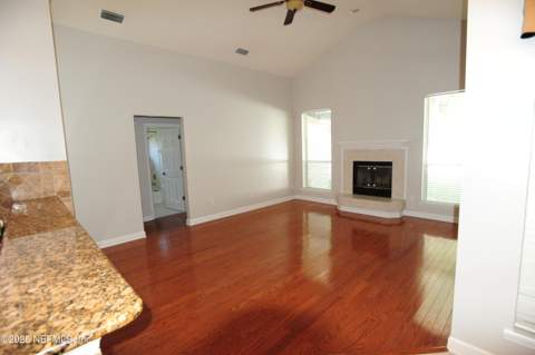 9108 Timberlin Lake Road, Jacksonville FL - photo 13 of 37