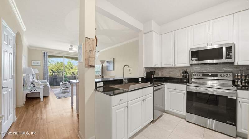 1 bedroom Condominium at 8539 Gate Parkway #9441, Villa Medici, Jacksonville — photo 4