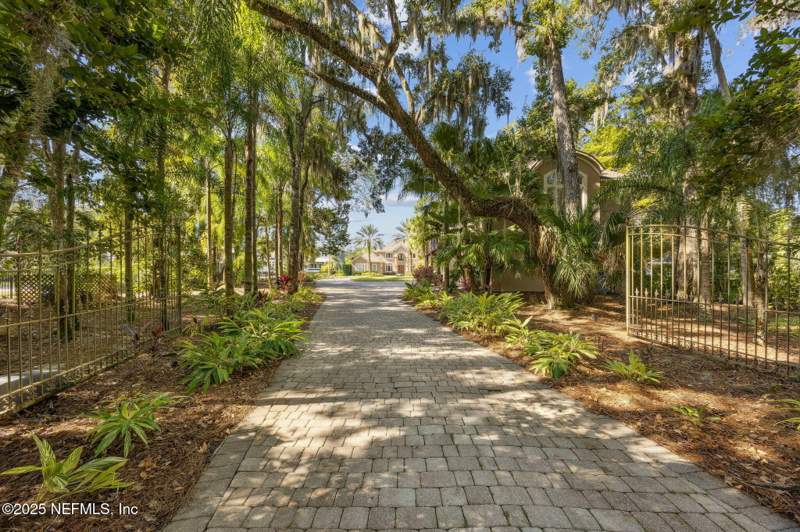 7 bedroom Single Family Residence at 21 N Roscoe Boulevard, Palm Valley, Ponte Vedra Beach — photo 2
