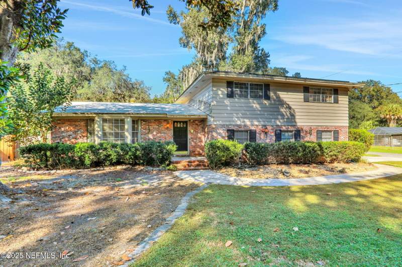 4 bedroom Single Family Residence at 6803 Golfview Street, Lackawanna, Jacksonville — photo 2