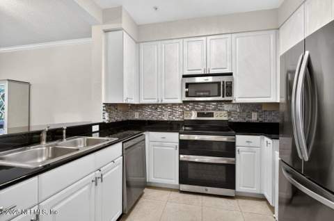 8539 Gate Parkway #9325, Jacksonville FL - photo 7 of 59