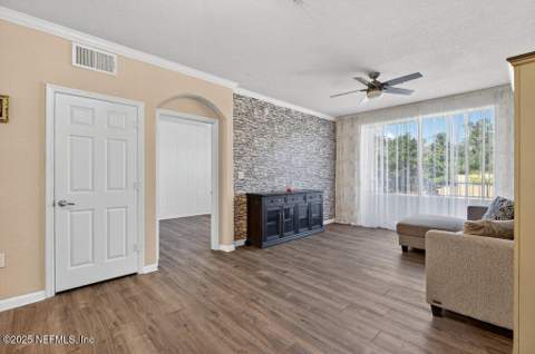 8539 Gate Parkway #9325, Jacksonville FL - photo 11 of 59