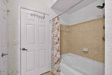 8539 Gate Parkway #9325, Jacksonville FL - photo 17 of 59