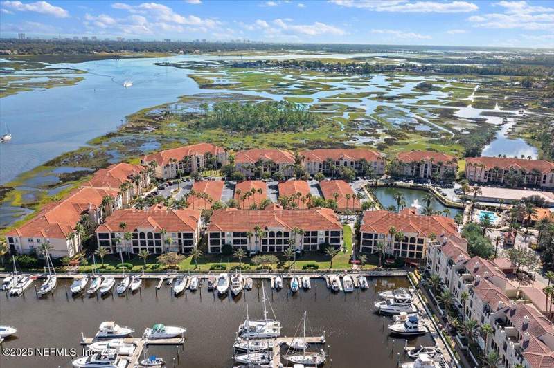 3 bedroom Condominium at 13846 Atlantic Boulevard #202, Mira Vista At Harbortown, Jacksonville — photo 3