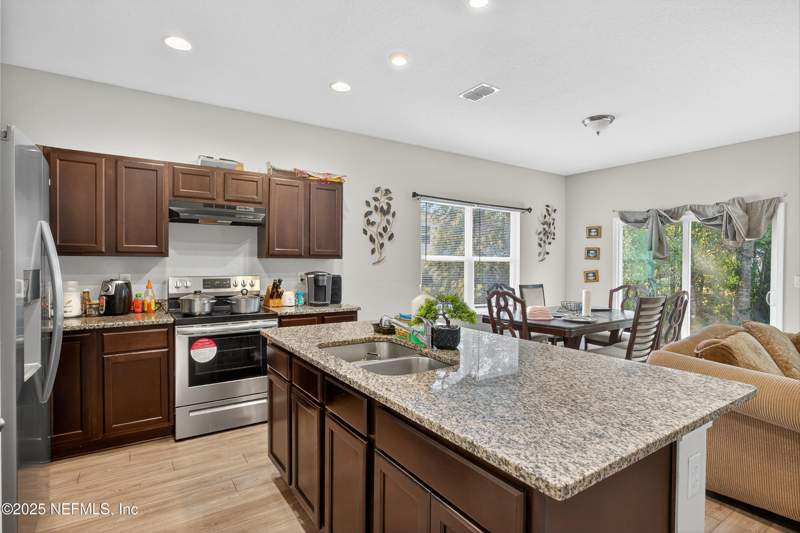 4 bedroom Condominium at 756 Talking Tree Drive, Bent Tree, Jacksonville — photo 3
