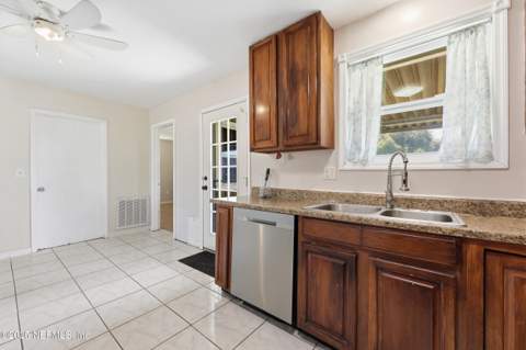1440 Waco Court, Orange Park FL - photo 9 of 27