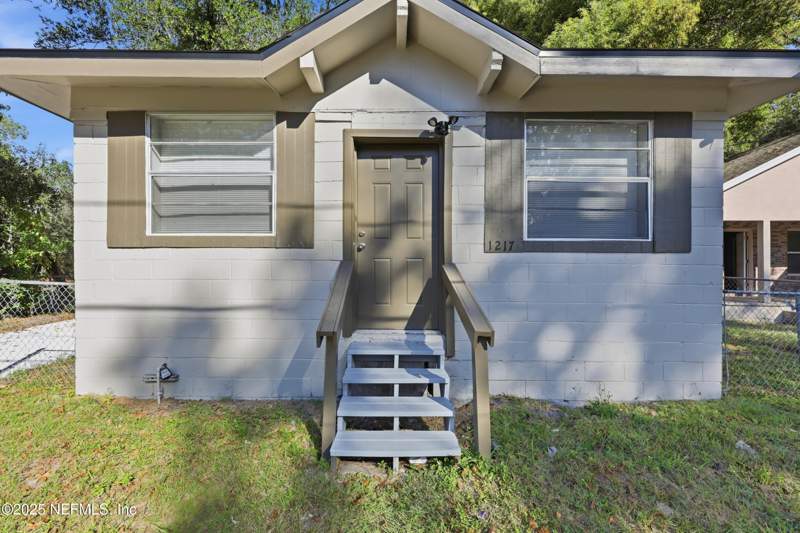 3 bedroom Single Family Residence at 1217 W 29th Street, Speedway Park, Jacksonville — photo 2