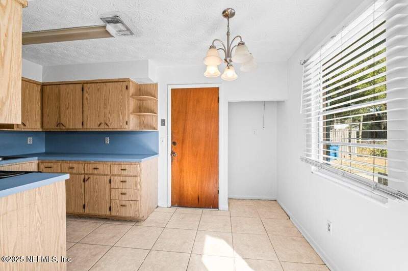 1 bedroom Single Family Residence at 1424 Easter Street, Arlington Heights, Jacksonville — photo 5