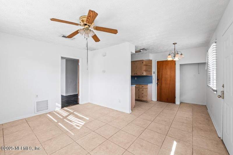 1 bedroom Single Family Residence at 1424 Easter Street, Arlington Heights, Jacksonville — photo 3