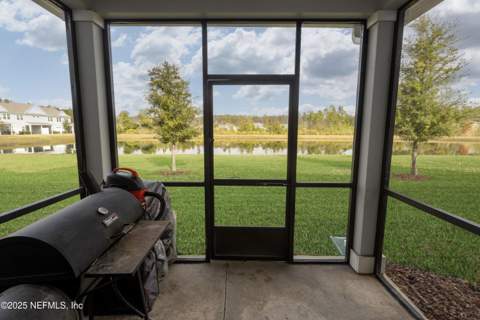 10307 Benson Lake Drive, Jacksonville FL - photo 16 of 28