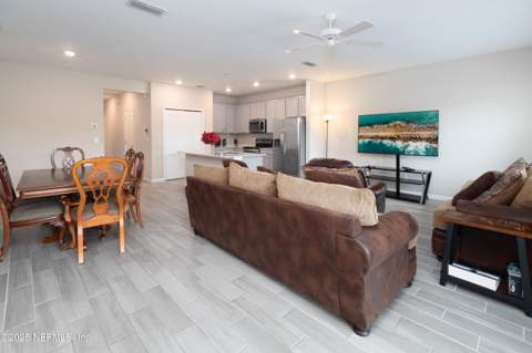 10307 Benson Lake Drive, Jacksonville FL - photo 19 of 28