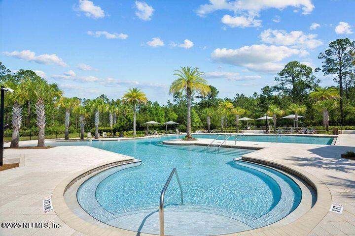 3 bedroom Townhouse at 10307 Benson Lake Drive, Longleaf, Jacksonville — photo 3