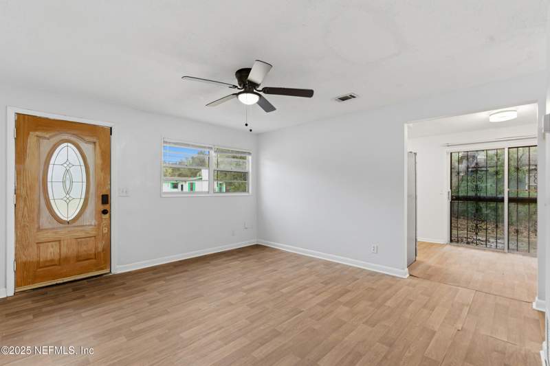 3 bedroom Single Family Residence at 4663 Roanoke Boulevard, Sherwood Forest, Jacksonville — photo 2