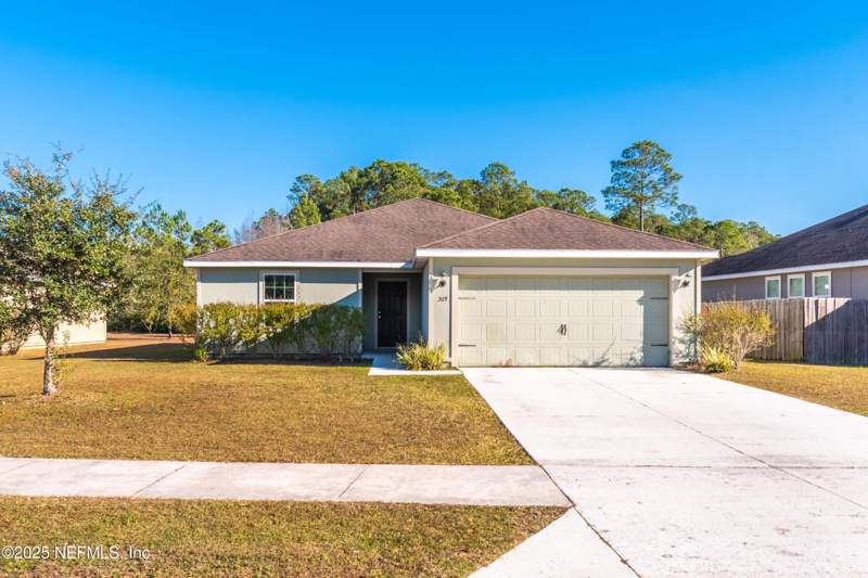 3 bedroom Single Family Residence at 519 Islamorada Drive, Cypress Pointe, Macclenny — photo 2