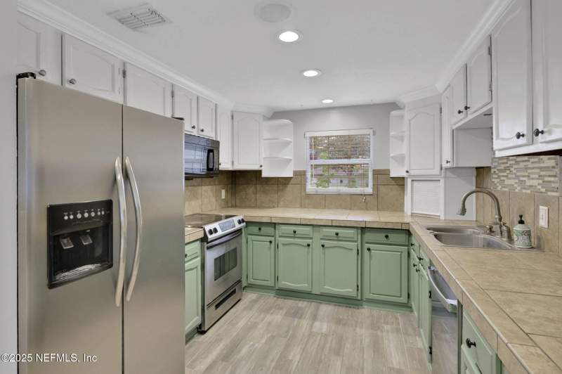 3 bedroom Single Family Residence at 3452 N Ride Court, Mandarin Lakes, Jacksonville — photo 4