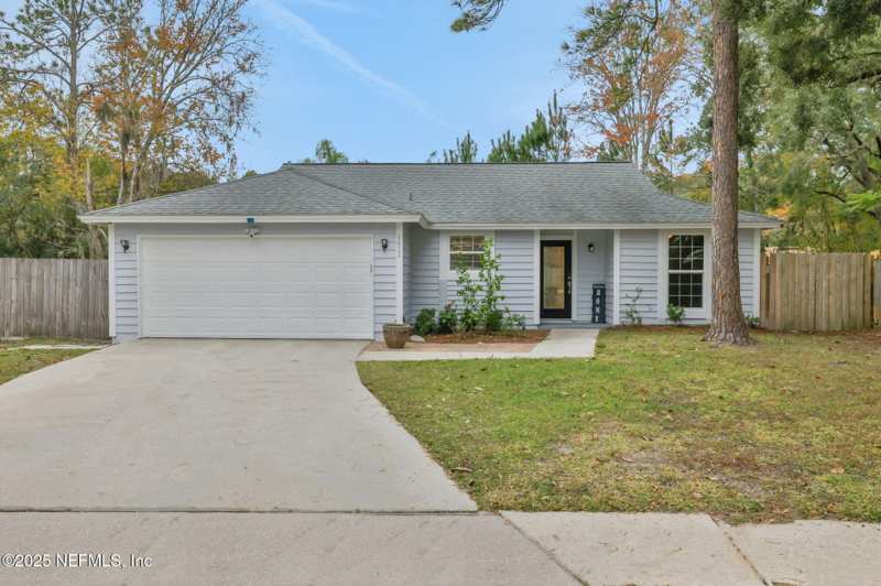 3 bedroom Single Family Residence at 3452 N Ride Court, Mandarin Lakes, Jacksonville — photo 1