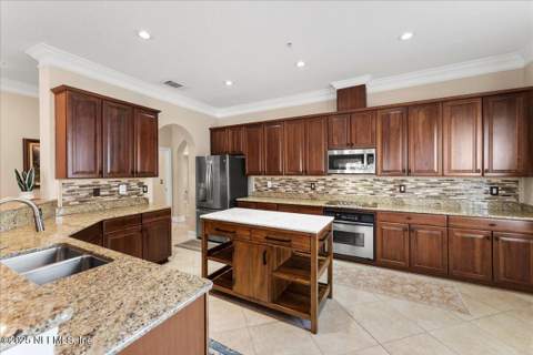 13846 Atlantic Boulevard #207, Jacksonville FL - photo 18 of 56