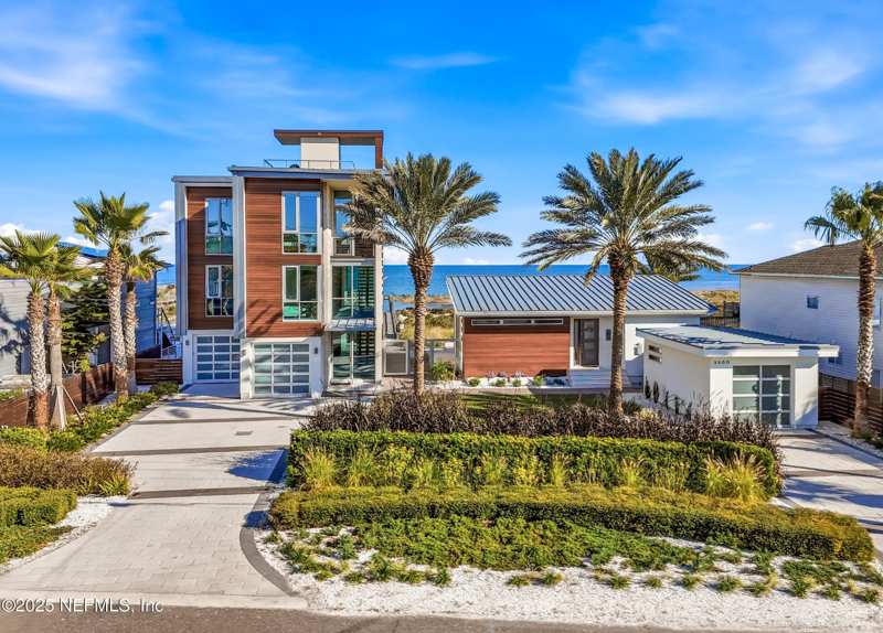 5 bedroom Single Family Residence at 2498/2500 S Fletcher Avenue, Fernandina Beach, Fernandina Beach — photo 1