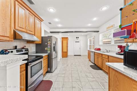 34 N College Street, Macclenny FL - photo 17 of 35