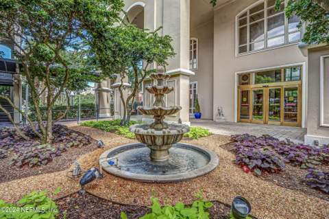 400 E Bay Street #604, Jacksonville FL - photo 8 of 72